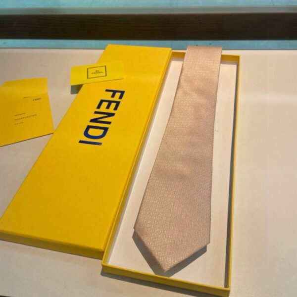 photo_2026-03-06_04-44-42 Галстук Fendi