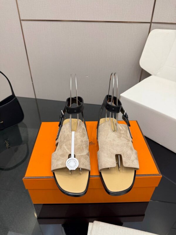 photo_2026-03-08_03-49-09 Сандалии Hermes