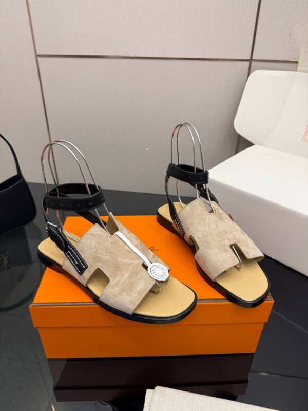 photo_2026-03-08_03-49-14 Сандалии Hermes