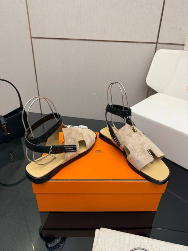 photo_2026-03-08_03-49-19 Сандалии Hermes