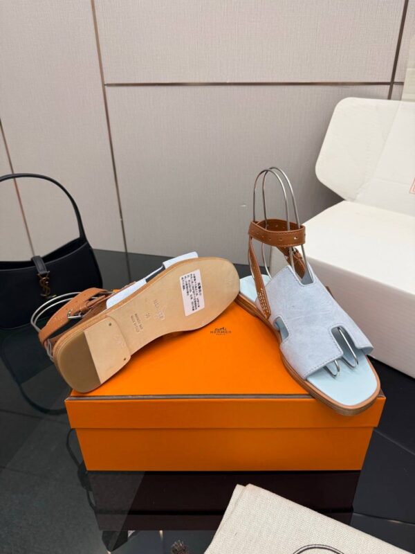 photo_2026-03-08_04-08-05 Сандалии Hermes