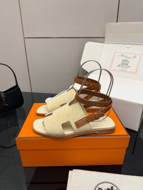 photo_2026-03-08_04-11-12 Сандалии Hermes