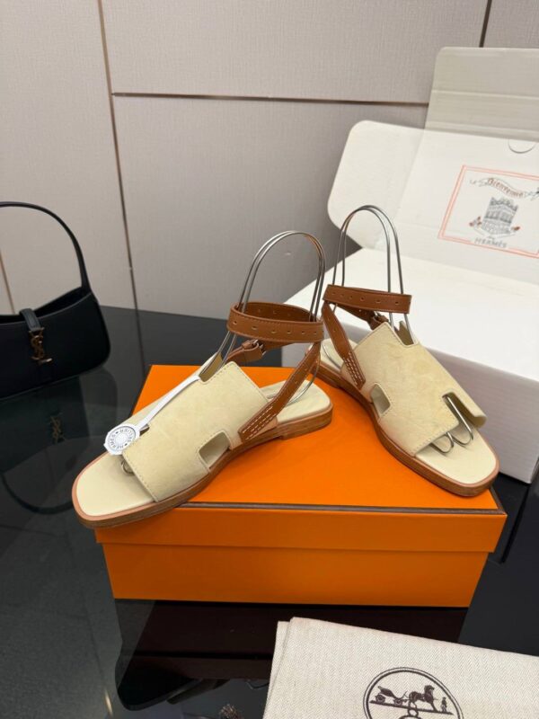 photo_2026-03-08_04-11-16 Сандалии Hermes