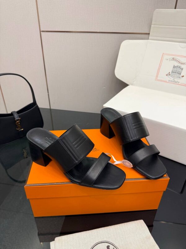 photo_2026-03-08_14-35-57 Сандалии на каблуке Hermes