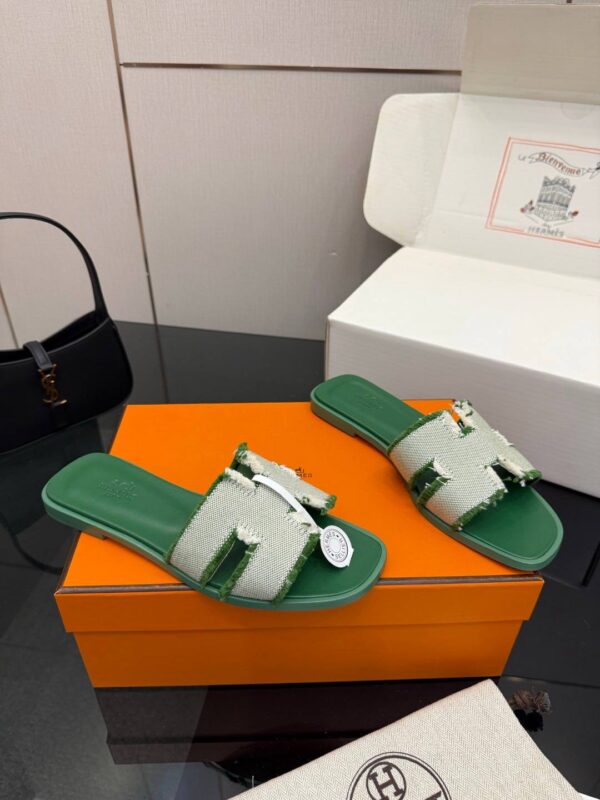 photo_2026-03-09_06-54-19 Шлепанцы Hermes Oran