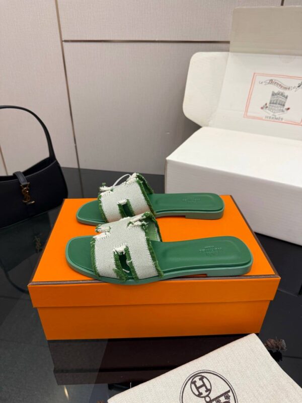 photo_2026-03-09_06-54-21 Шлепанцы Hermes Oran