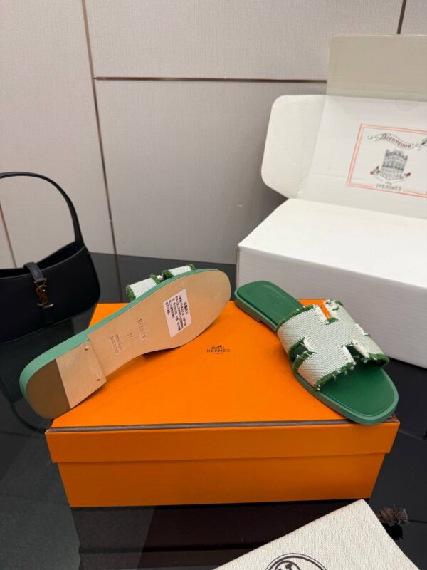 photo_2026-03-09_06-54-26 Шлепанцы Hermes Oran