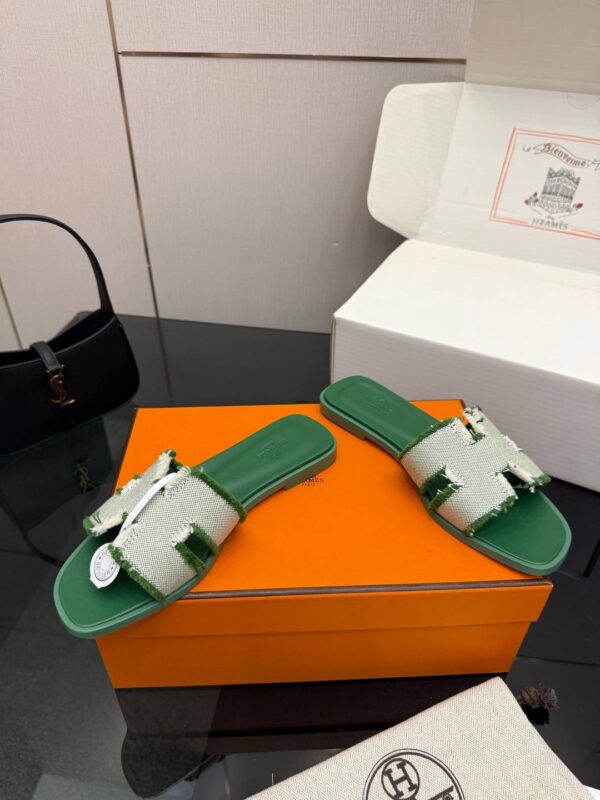 photo_2026-03-09_06-54-31 Шлепанцы Hermes Oran