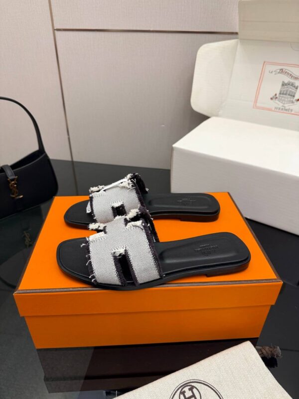 Шлепанцы Hermes Oran