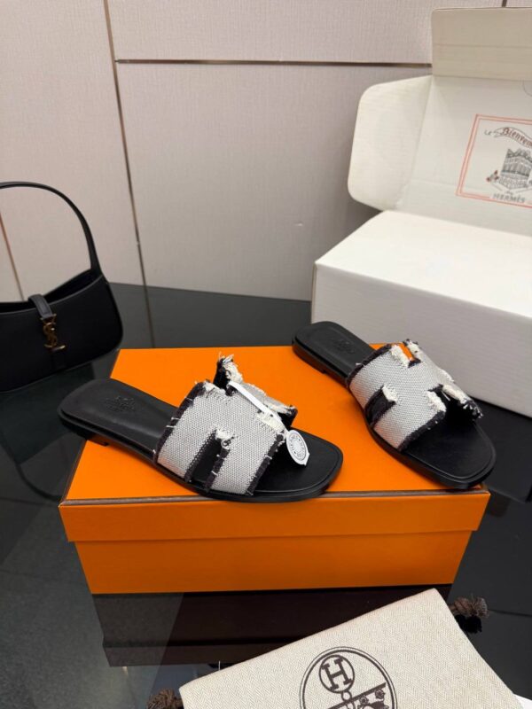 Шлепанцы Hermes Oran
