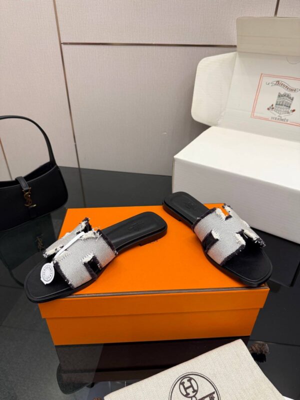 Шлепанцы Hermes Oran