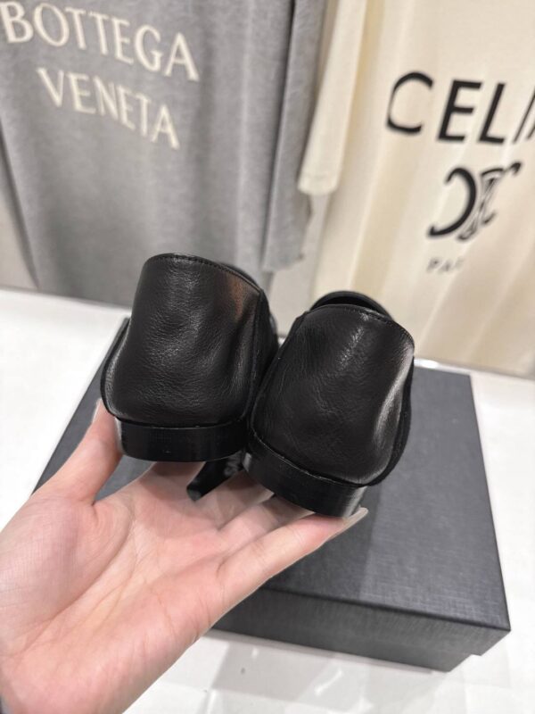 Лоферы замшевые YSL