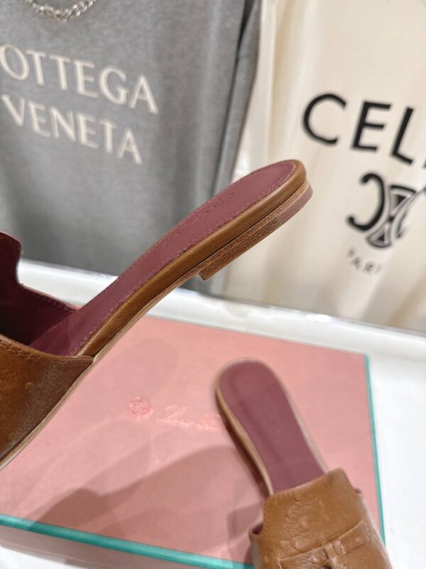 Шлепанцы Loro Piana