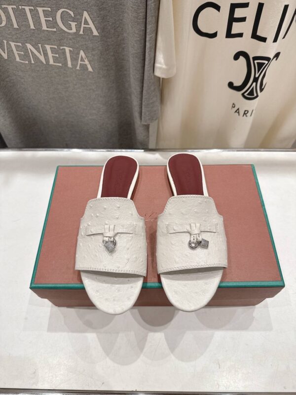 photo_2026-03-12_06-52-01 Шлепанцы Loro Piana