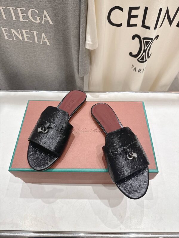 Шлепанцы Loro Piana