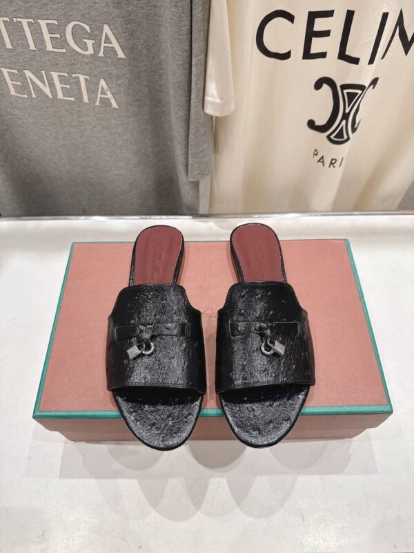 Шлепанцы Loro Piana