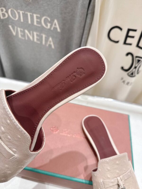 Шлепанцы Loro Piana