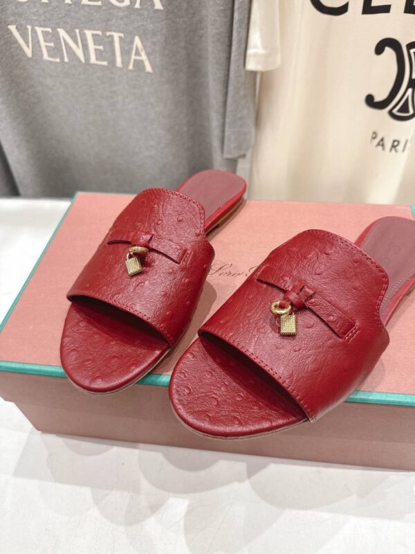 Шлепанцы Loro Piana