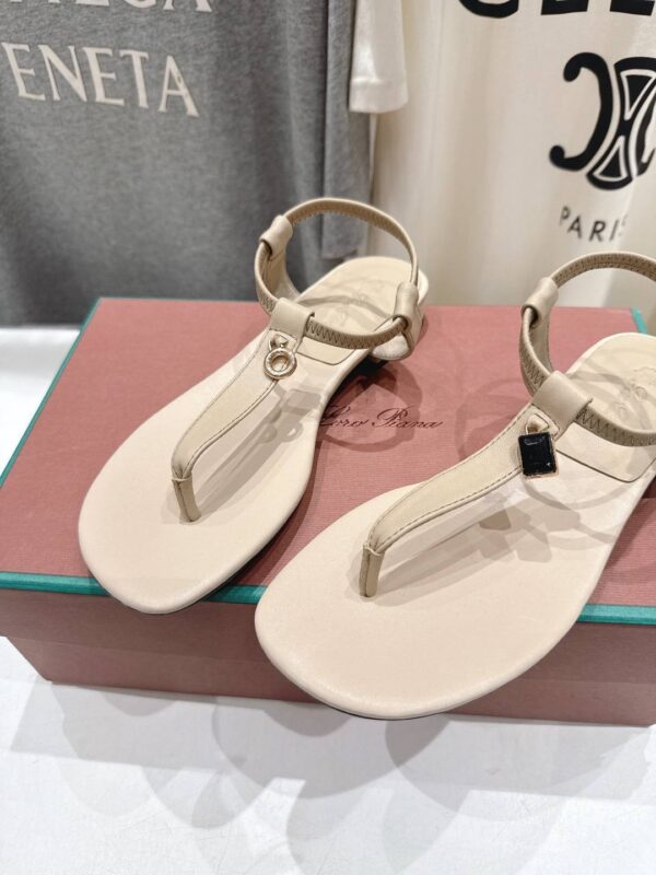 Сандалии Loro Piana