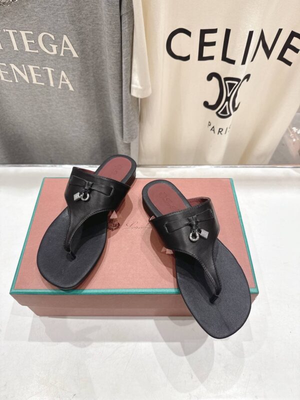 Шлепанцы Loro Piana