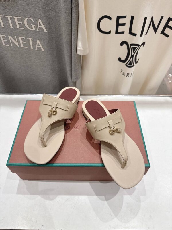 Шлепанцы Loro Piana