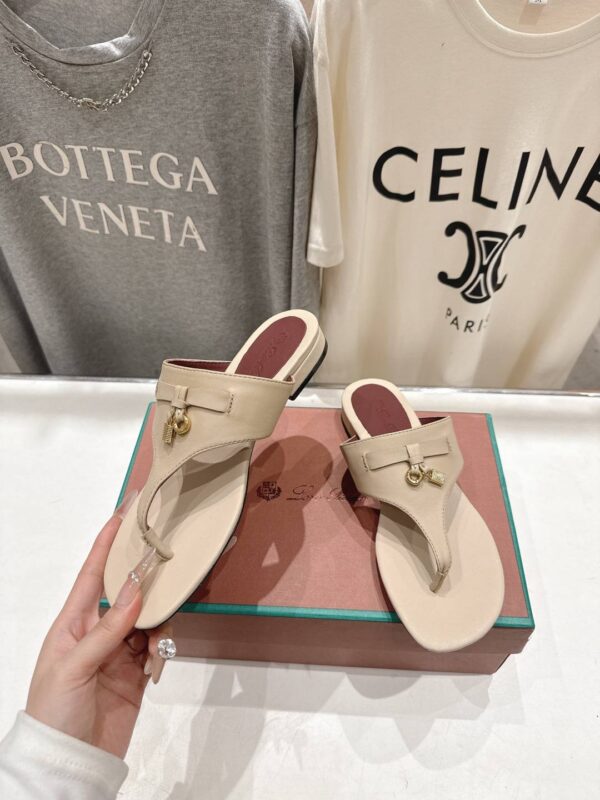 Шлепанцы Loro Piana