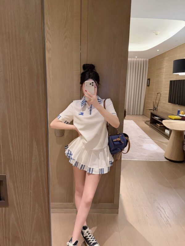 photo_2026-03-14_10-49-17 Костюм с юбкой Burberry