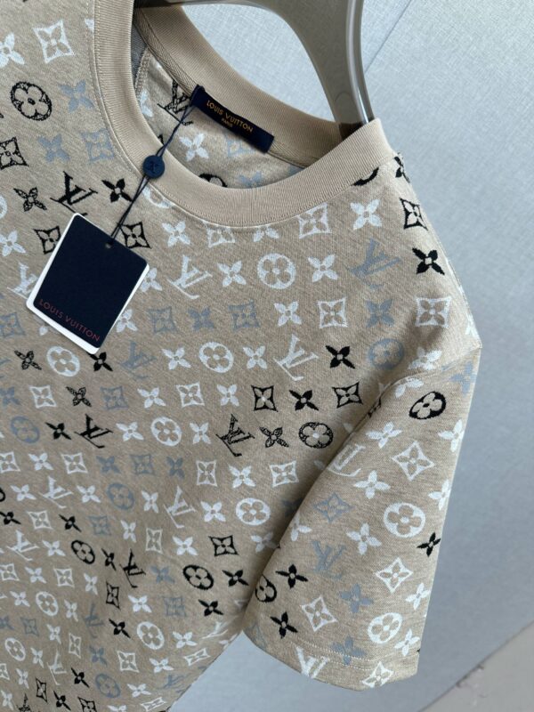 photo_2026-03-18_04-35-25 Футболка Louis Vuitton