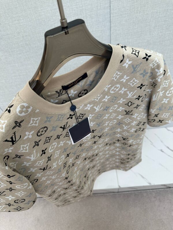 photo_2026-03-18_04-35-35 Футболка Louis Vuitton