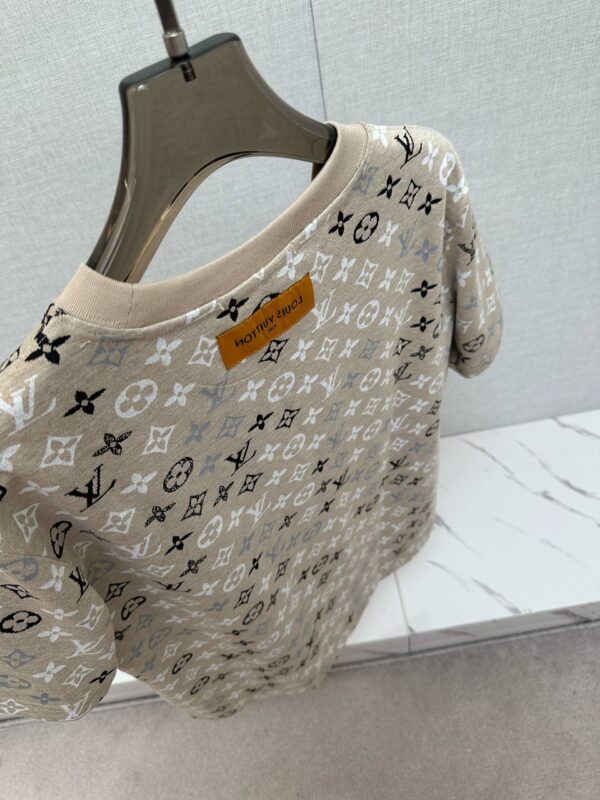 photo_2026-03-18_04-35-37 Футболка Louis Vuitton