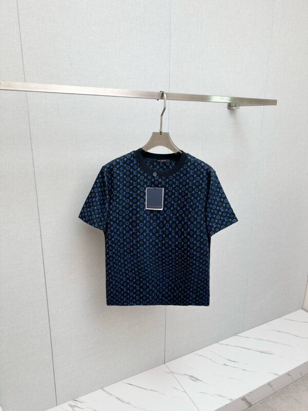 photo_2026-03-18_04-42-46 Футболка Louis Vuitton