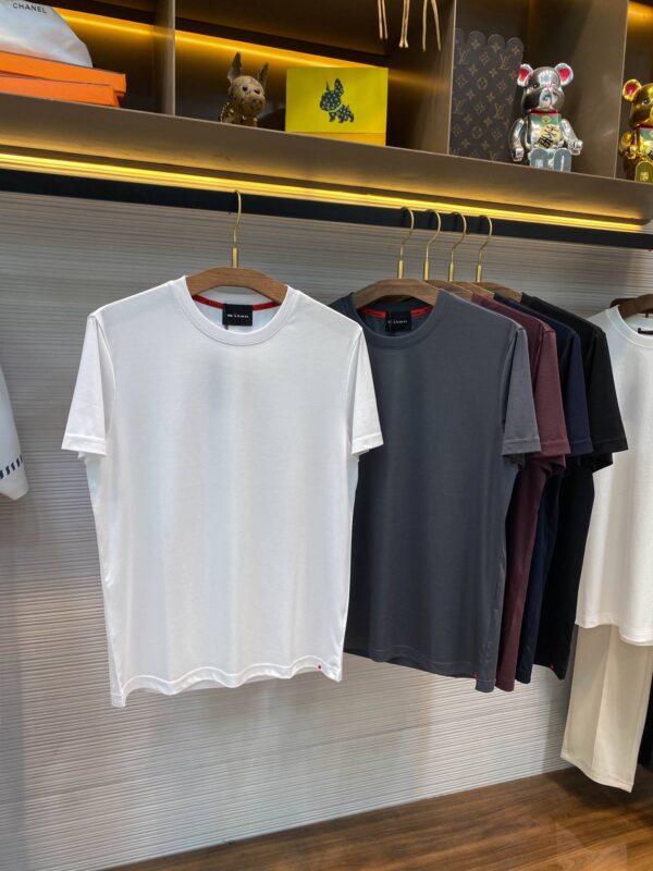 Футболка Kiton