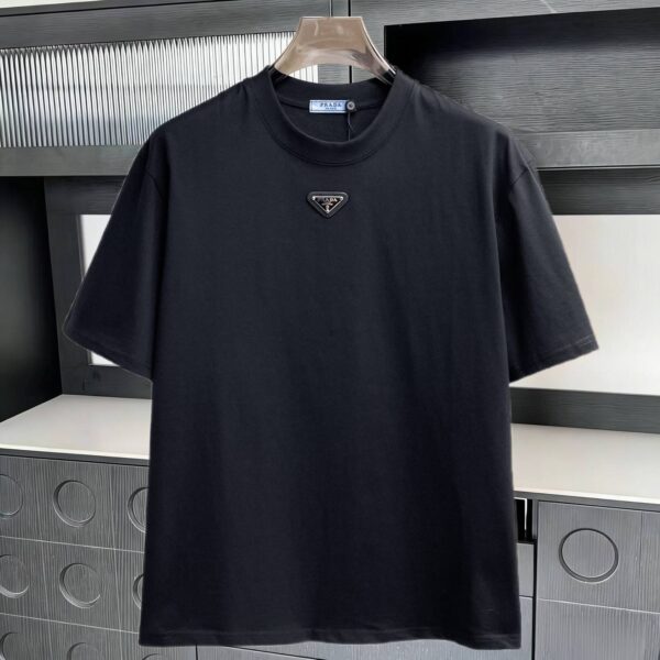 Футболка Prada