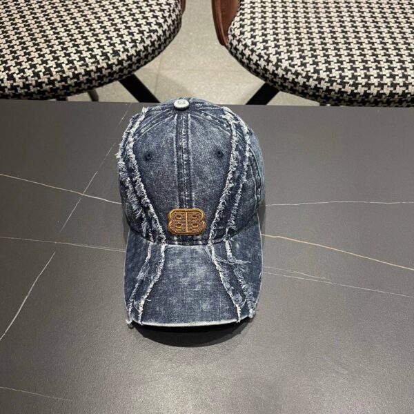 Кепка Balenciaga