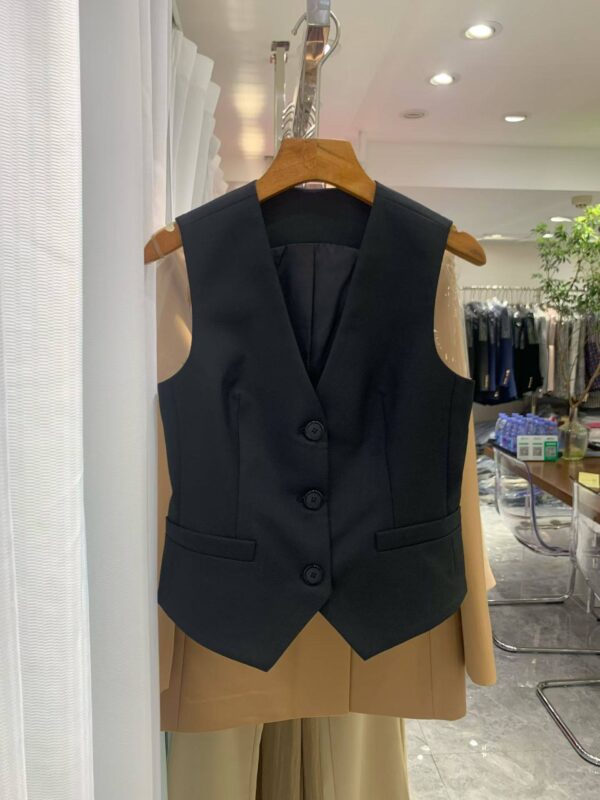 photo_2026-03-21_07-51-46 Костюм-тройка Balmain