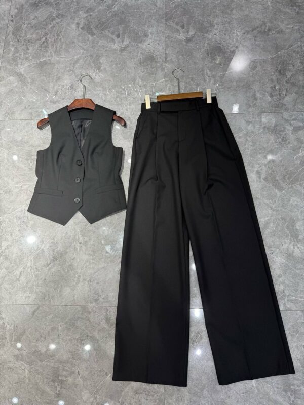 photo_2026-03-21_07-51-53 Костюм-тройка Balmain