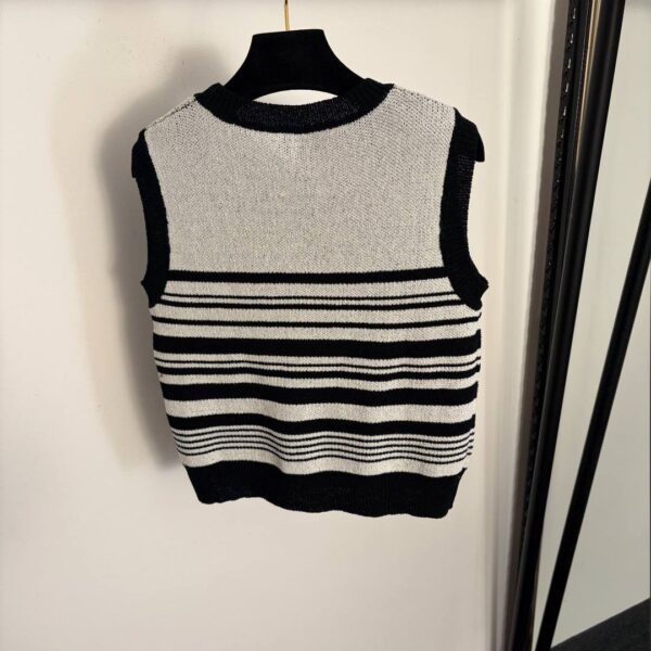 photo_2026-03-24_09-42-43 Жилет Chanel