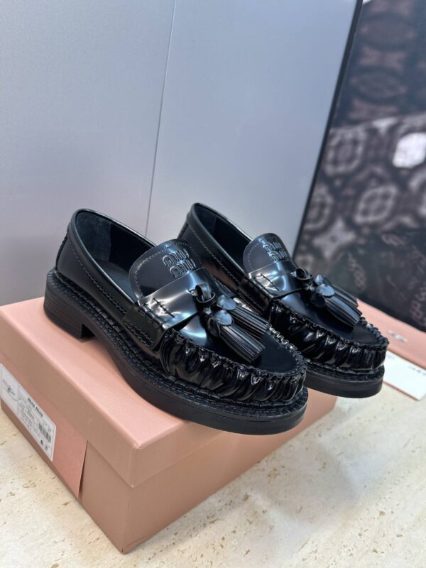 Лоферы Miu Miu