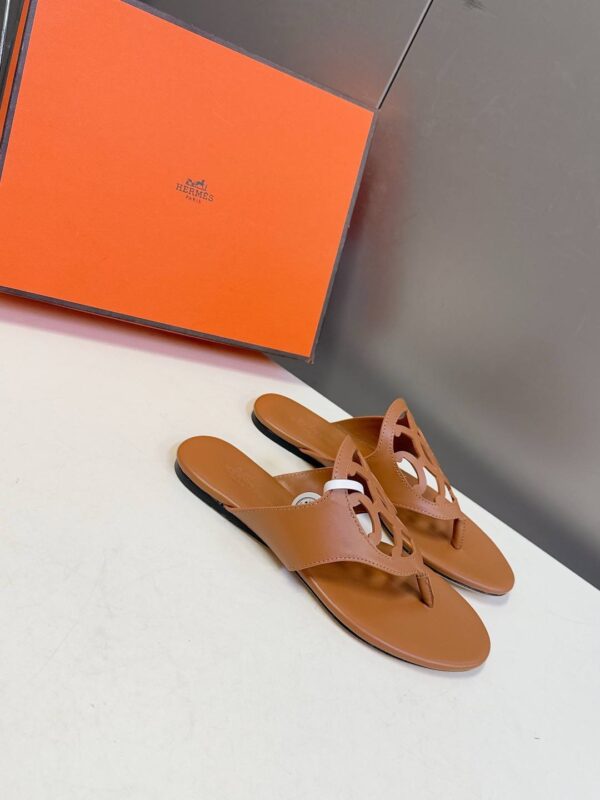 Шлепанцы Hermes