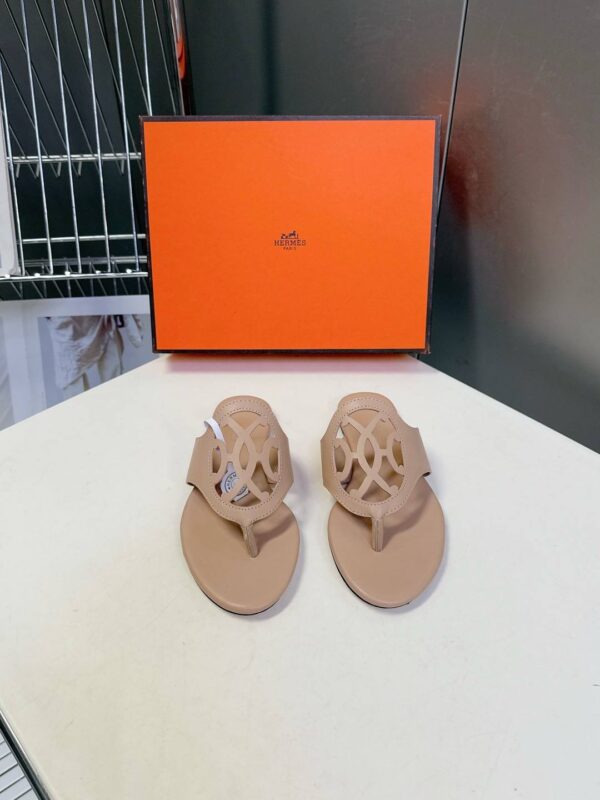 Шлепанцы Hermes