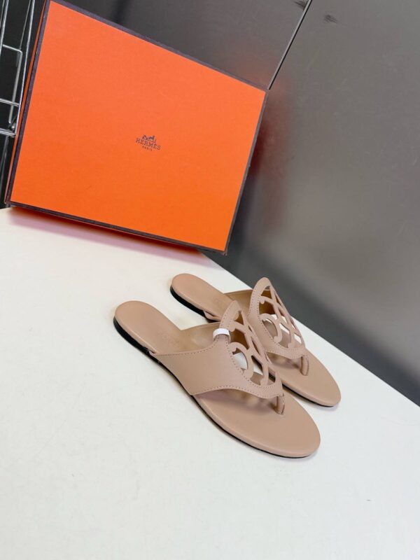 Шлепанцы Hermes