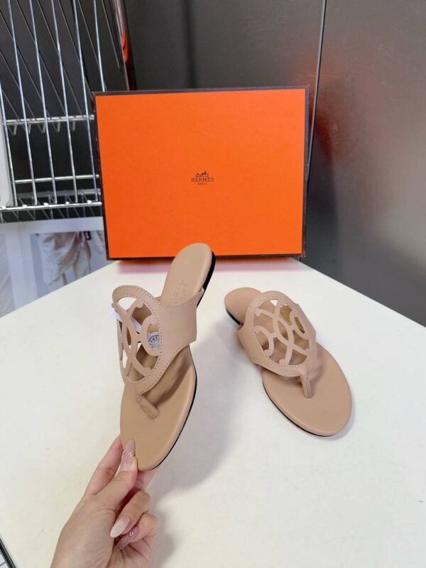 Шлепанцы Hermes