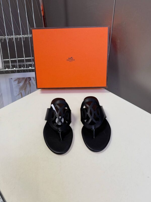 Шлепанцы Hermes