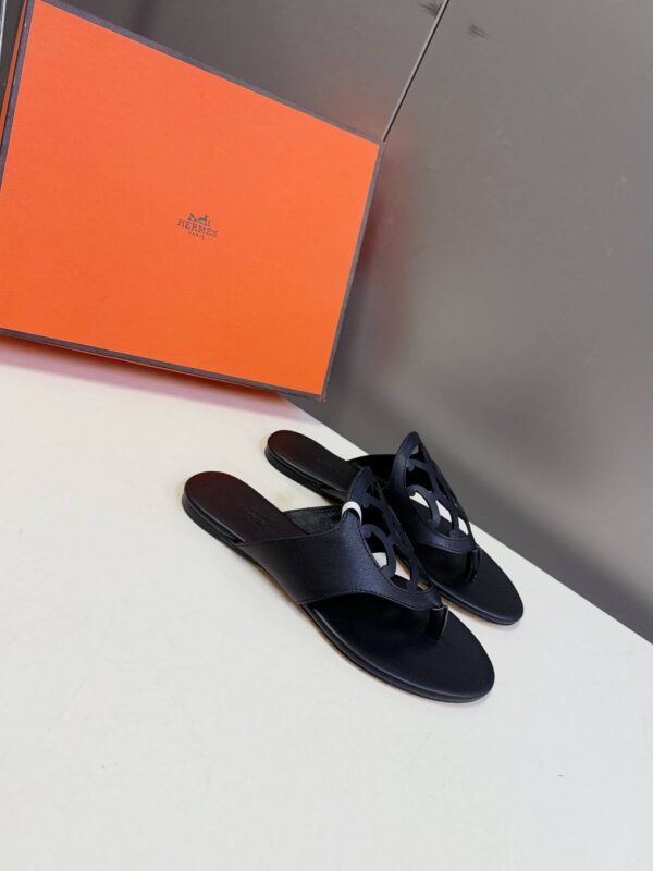 Шлепанцы Hermes