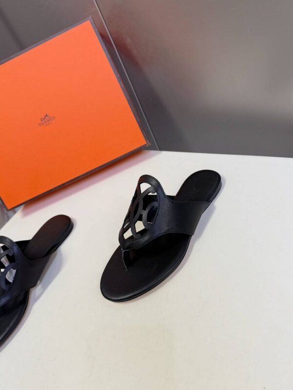 Шлепанцы Hermes