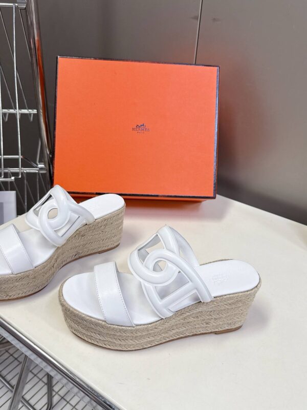 photo_2026-03-28_10-04-39 Сабо Hermes