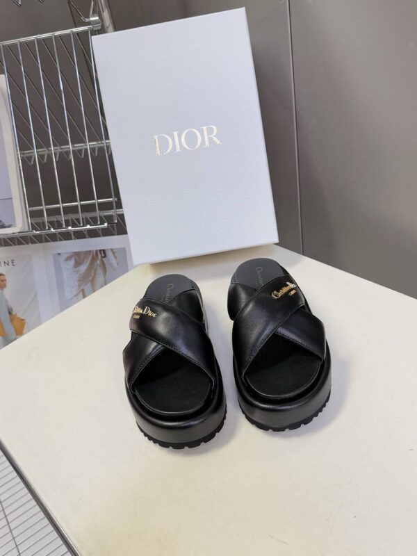 Шлепанцы на платформе Dior