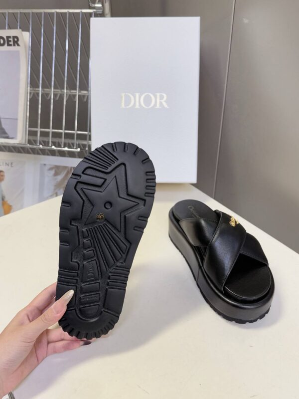 Шлепанцы на платформе Dior
