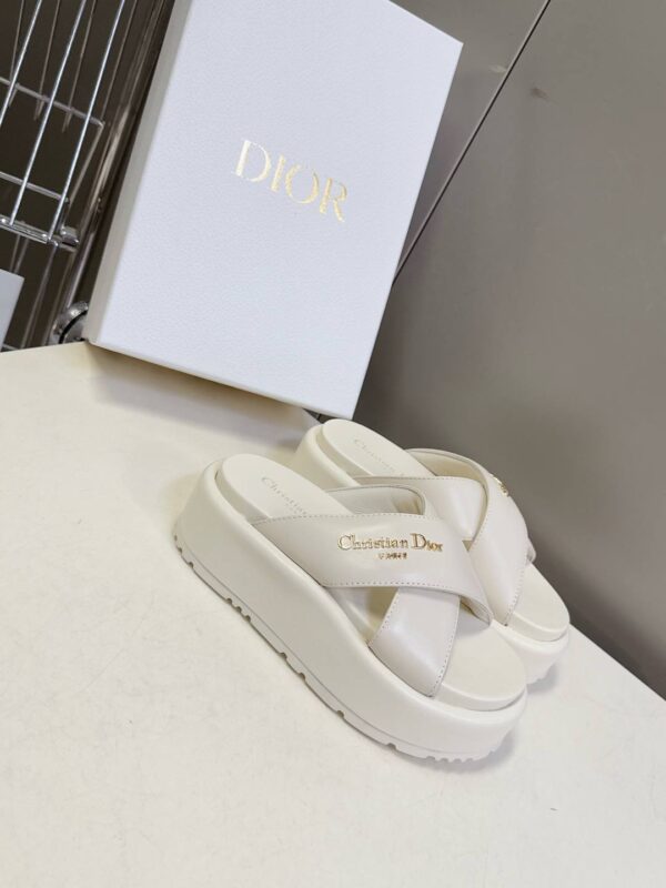 Шлепанцы на платформе Dior