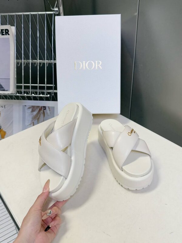 Шлепанцы на платформе Dior